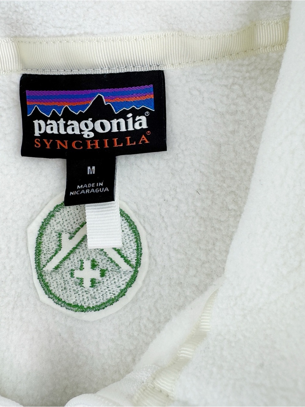 Patagonia Women M Classic Synchilla Fleece Vest with Amedisys green embroidery - Picture 4 of 14